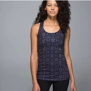 Lululemon Cool Racerback Tank size 4 - Mini Prisma Nightfall black grape